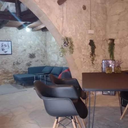 Galileo House * Parekklisia