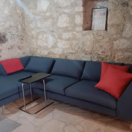 Galileo House * Parekklisia